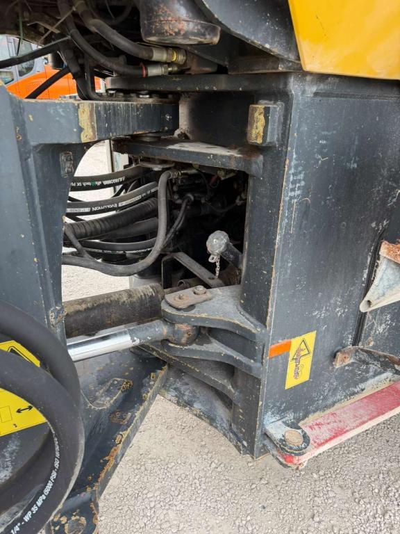 Komatsu WA470-5 Photo 14