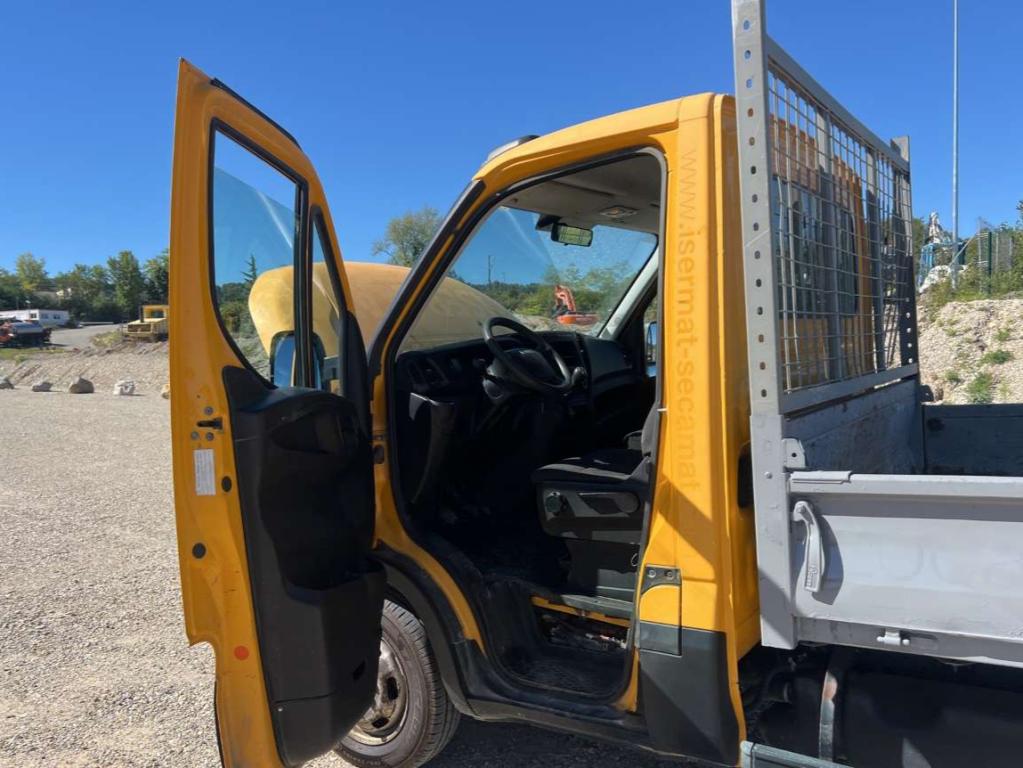 Iveco DAILY 35-130 Photo 3