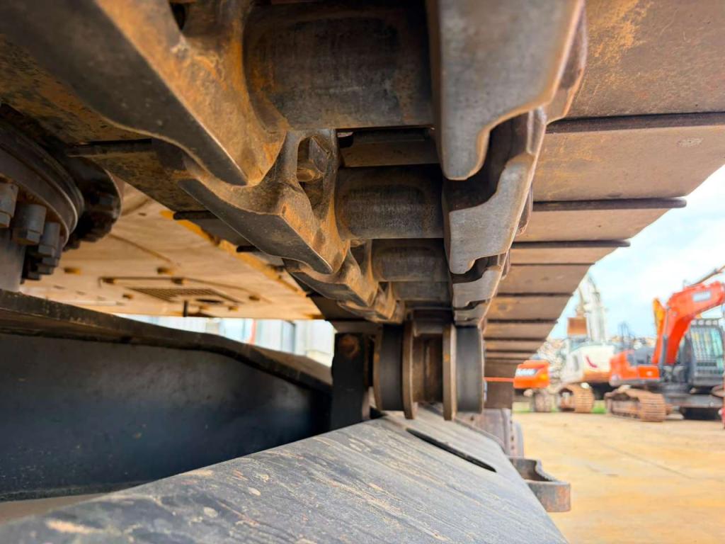 Caterpillar 330 07A Photo 14