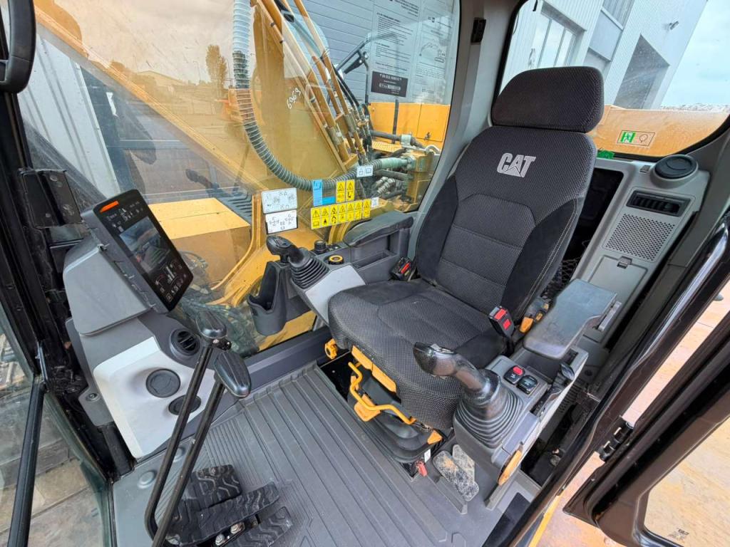 Caterpillar 330 07A Photo 21
