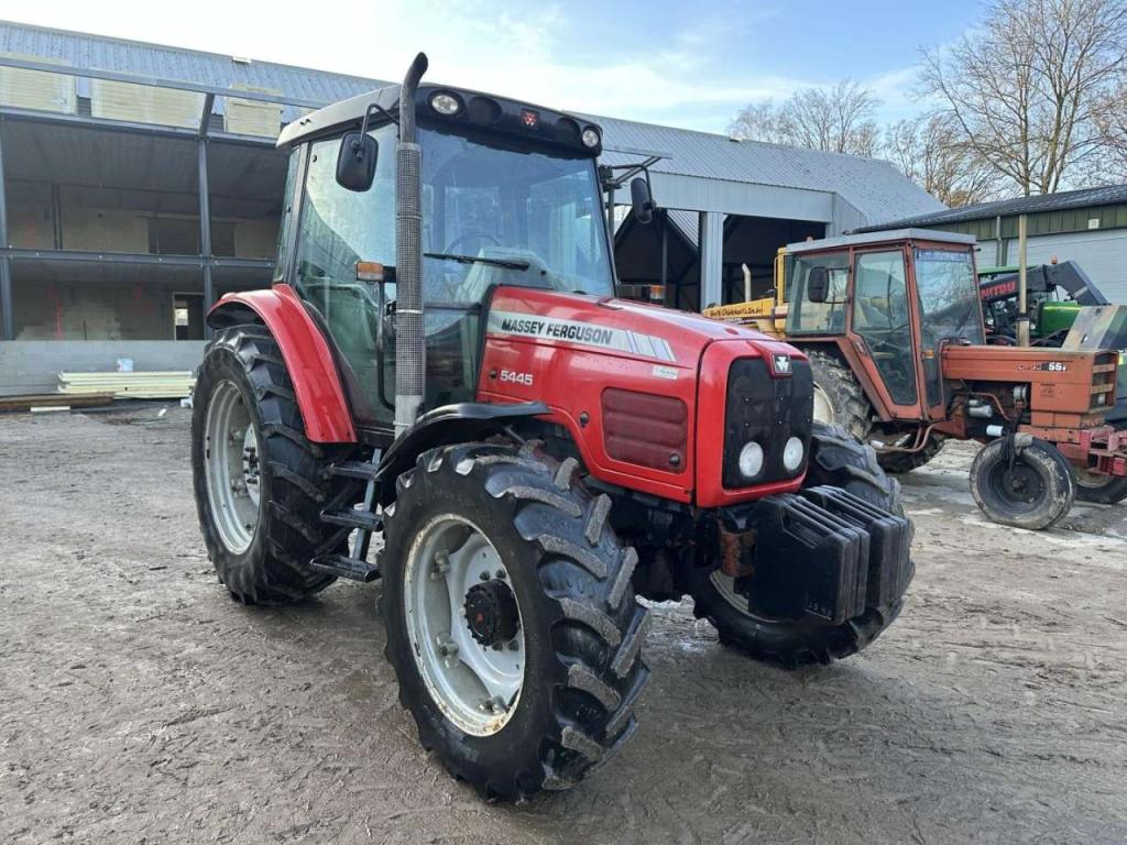 Massey Ferguson 5445 Photo 5