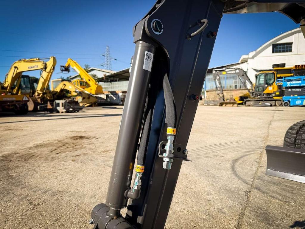 Volvo ECR25D Photo 13