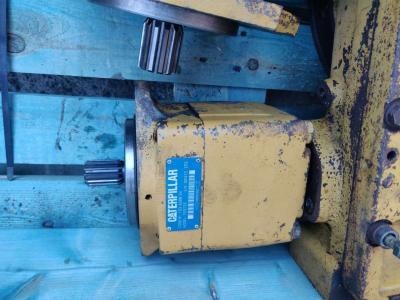 Pompe hydraulique pour Caterpillar 963C en vente par CERVETTI TRACTOR Srl