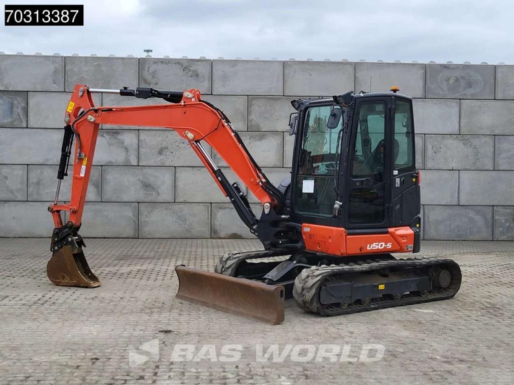 Kubota U50-5 3 Buckets Photo 3