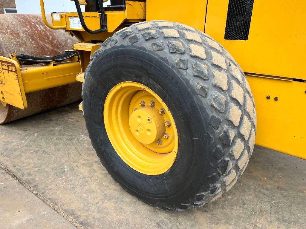 Caterpillar CS533E - Good Overall Condition Photo 16