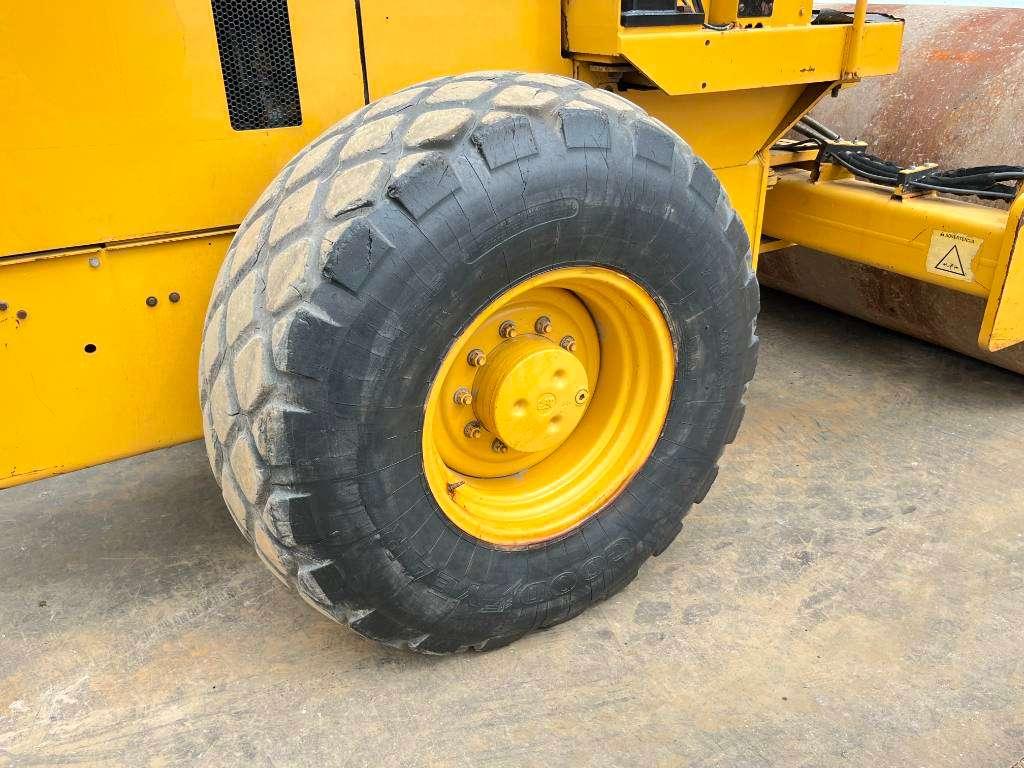 Caterpillar CS533E - Good Overall Condition Photo 17