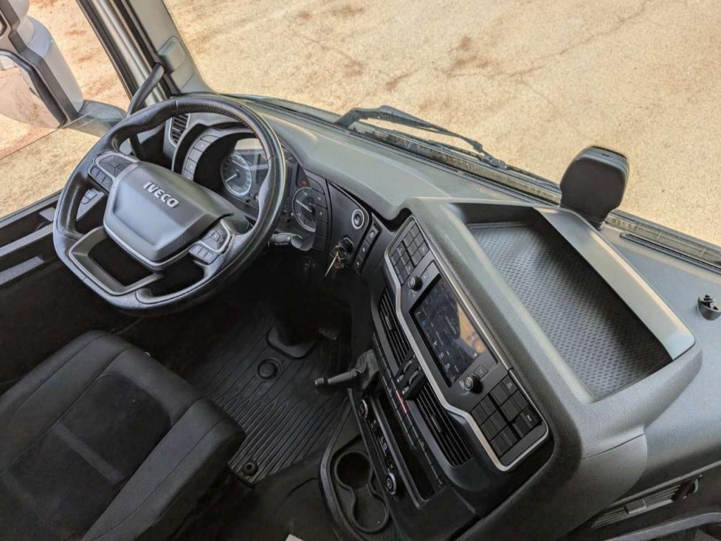 Iveco S-WAY 510 Photo 16