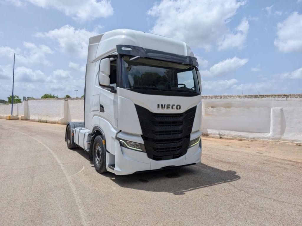 Iveco S-WAY 510 Photo 2