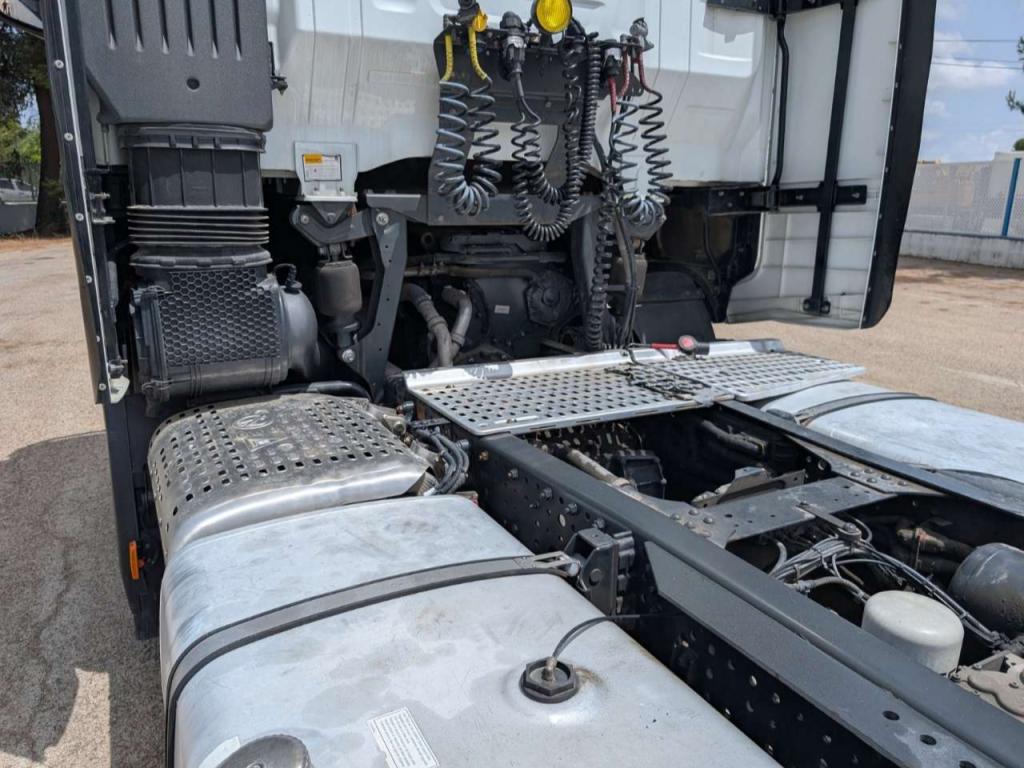 Iveco S-WAY 510 Photo 9