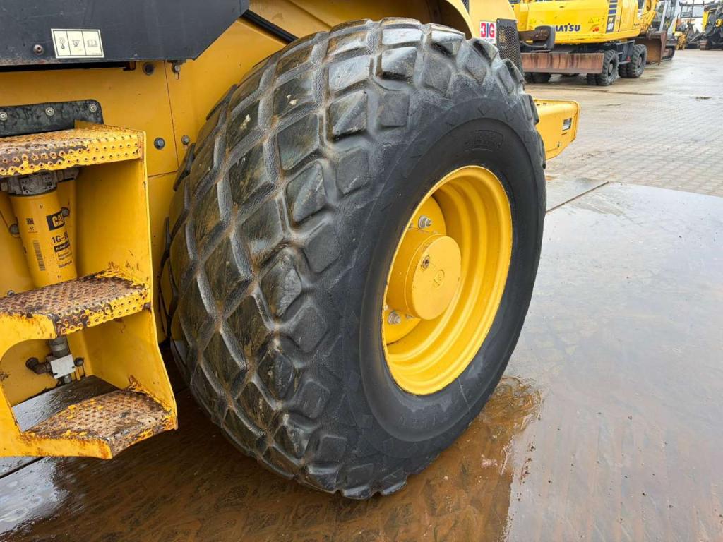 Caterpillar CS563E Photo 15