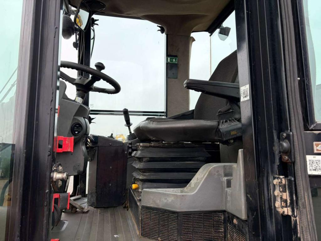 Caterpillar CS563E Photo 17