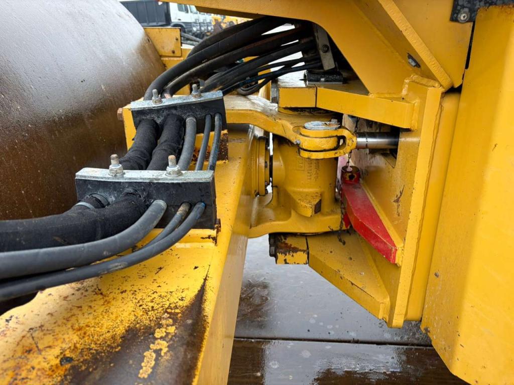 Caterpillar CS563E Photo 24