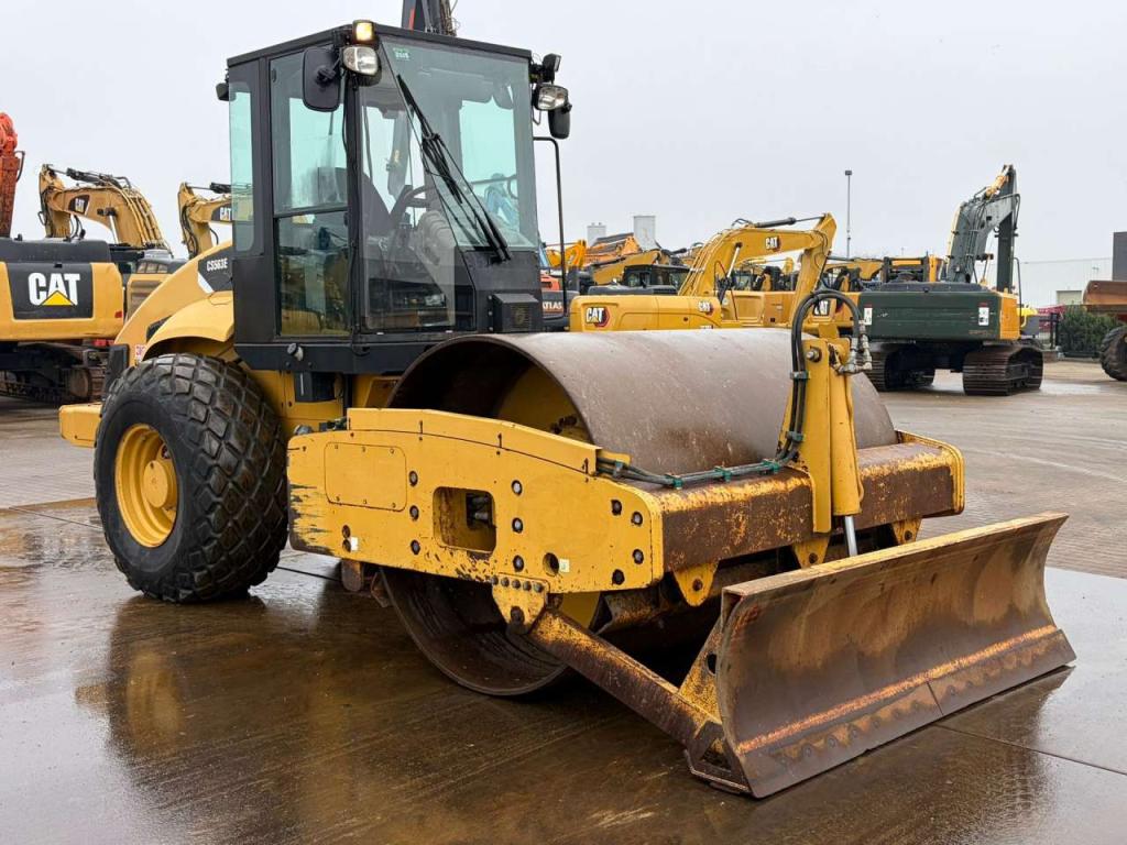 Caterpillar CS563E Photo 7