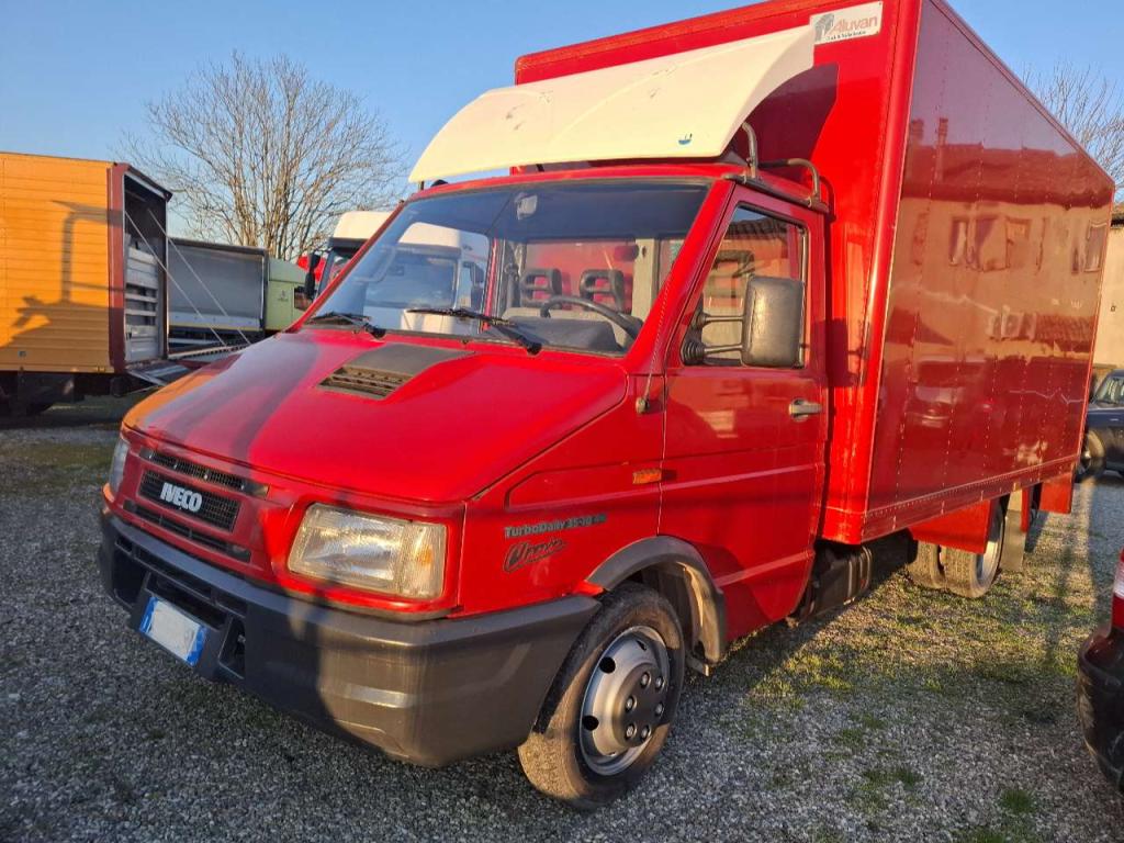 Iveco 35.10 Photo 3