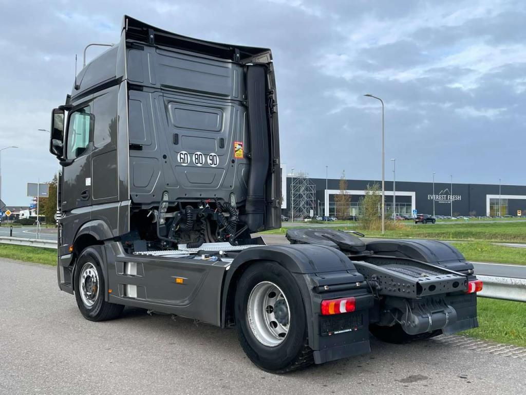 Mercedes-Benz ACTROS 1853 LS 4X2 Photo 3