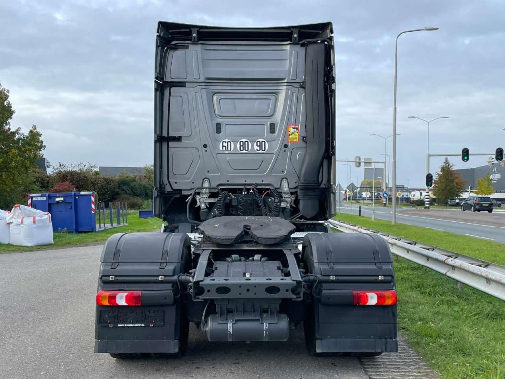 Mercedes-Benz ACTROS 1853 LS 4X2 Photo 4