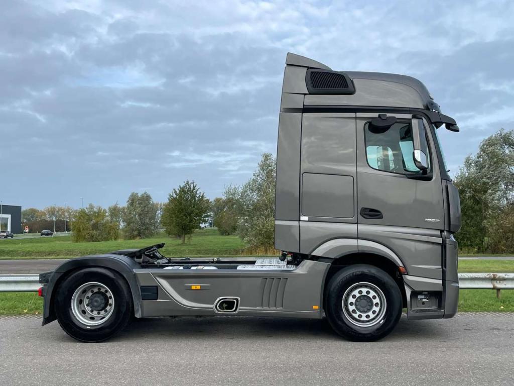 Mercedes-Benz ACTROS 1853 LS 4X2 Photo 6