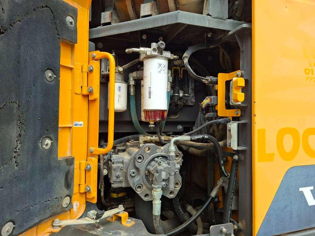 Volvo ECR235EL (+3 Buckets) Photo 15