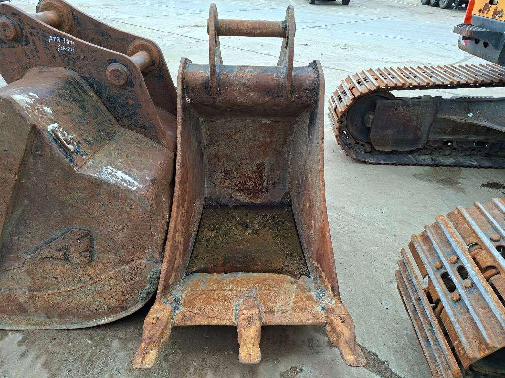Volvo ECR235EL (+3 Buckets) Photo 23