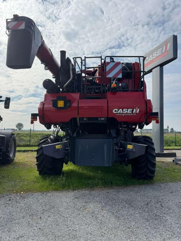 Case IH Axial Flow 7250 Photo 2