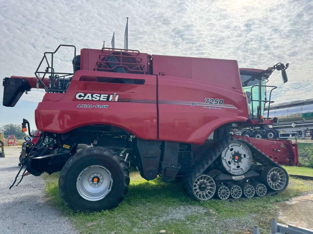 Case IH Axial Flow 7250 Photo 5