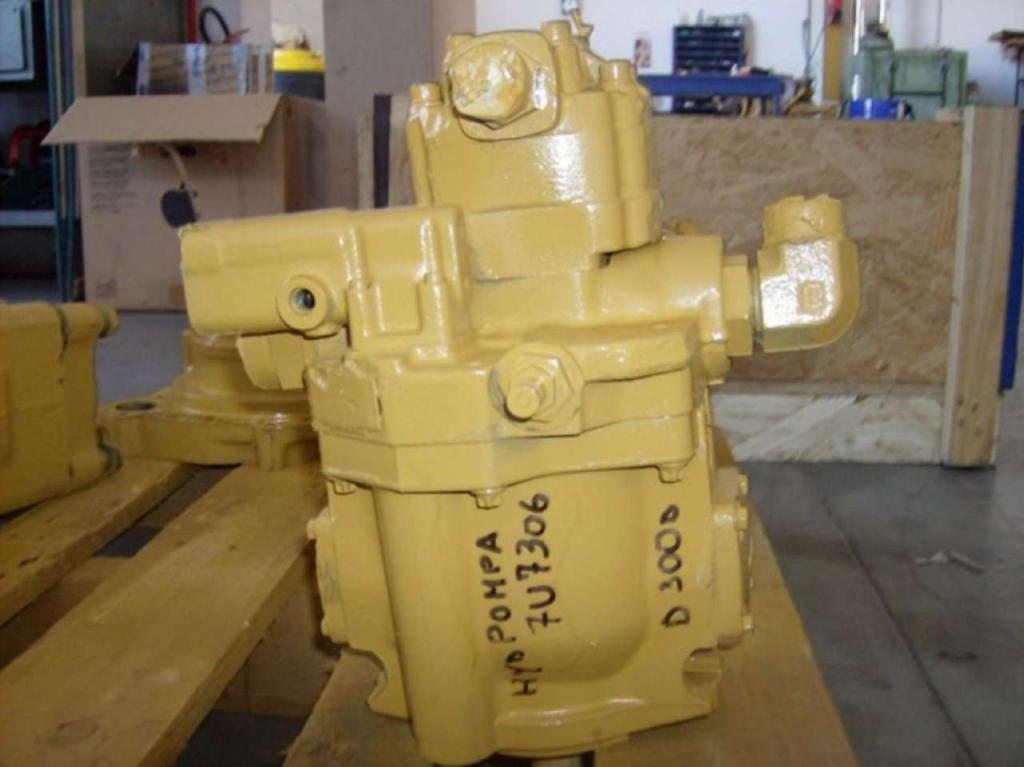 Pompe hydraulique pour Caterpillar D300D Photo 3