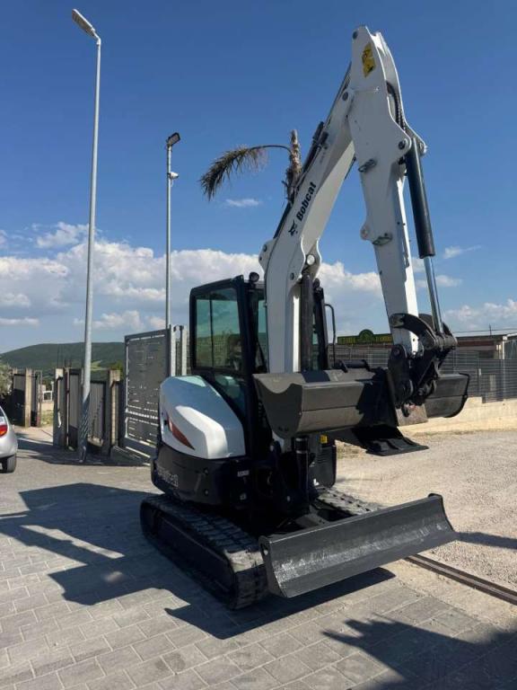 Bobcat E34 Photo 2