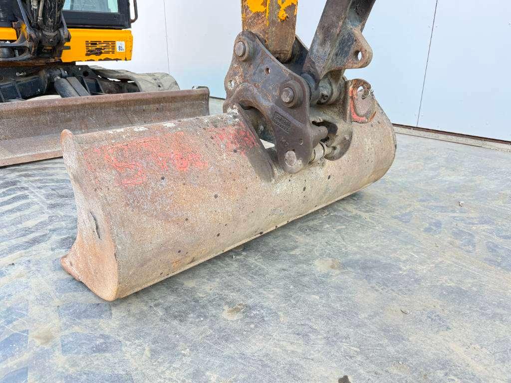 JCB 48Z-1 - Blade / Hammer Lines Photo 15