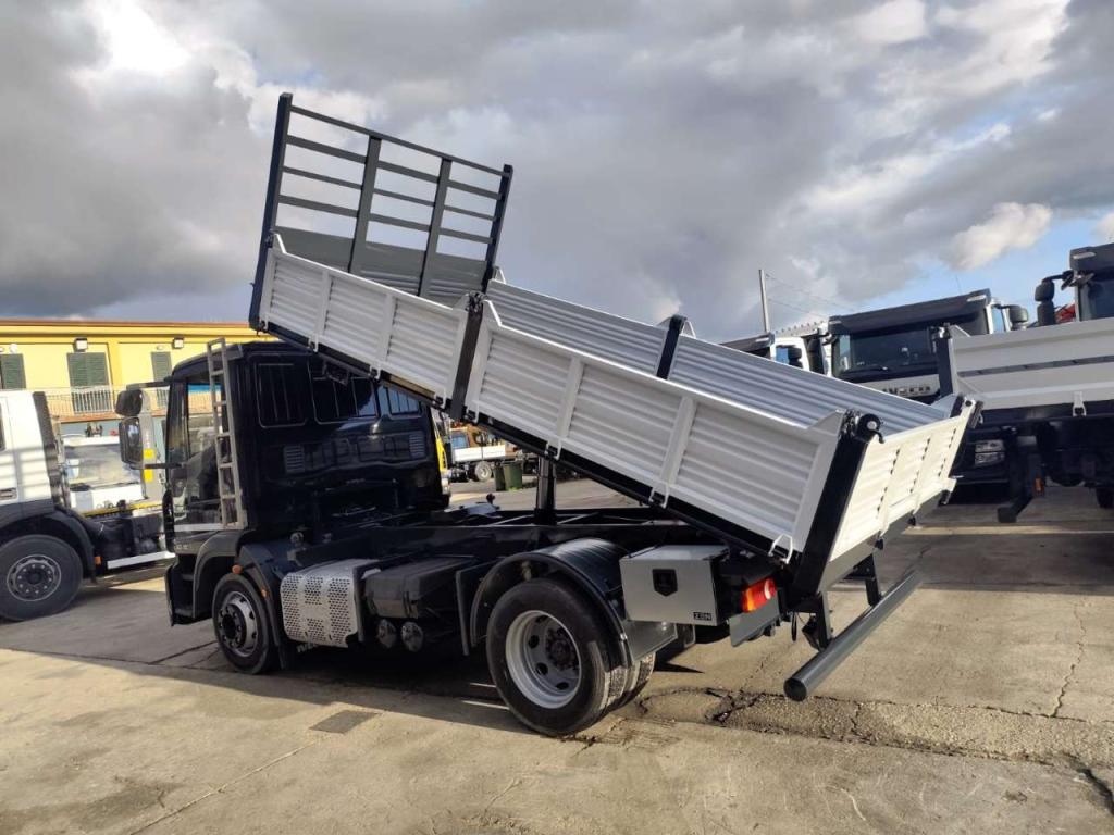 Iveco EUROCARGO 120-190L Photo 19