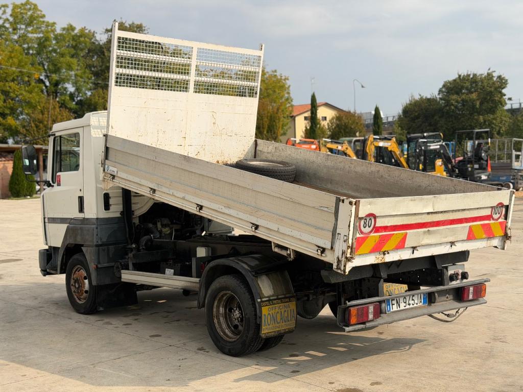 Nissan L50.099 Photo 6