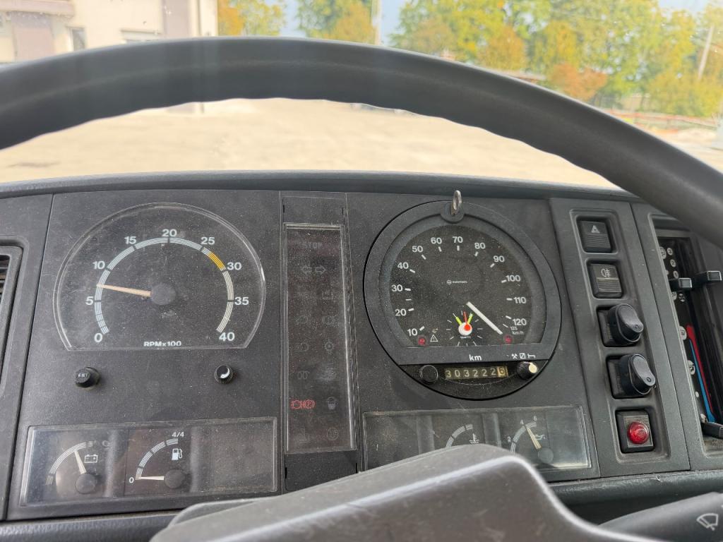 Nissan L50.099 Photo 8