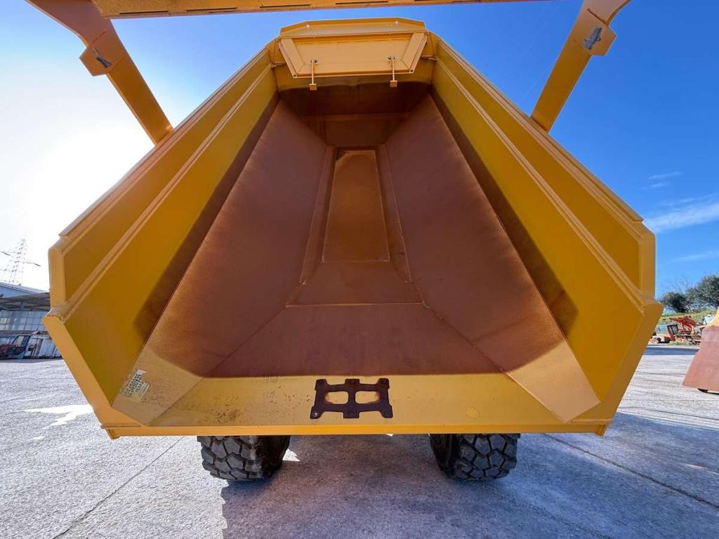 Volvo A30G Photo 16