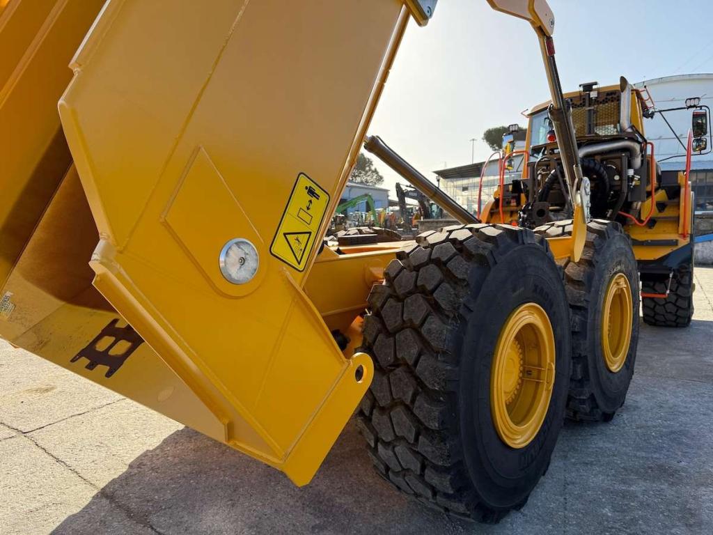 Volvo A30G Photo 17