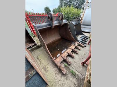 Hitachi 300 q.li en vente par G.M. Service srl