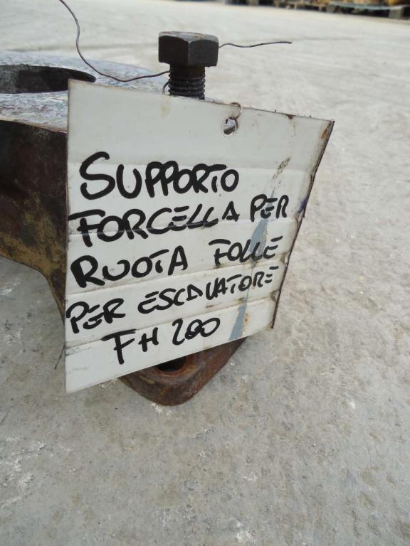 Supporto Forcella Ruota Folle pour Fiat Hitachi FH200 Photo 6