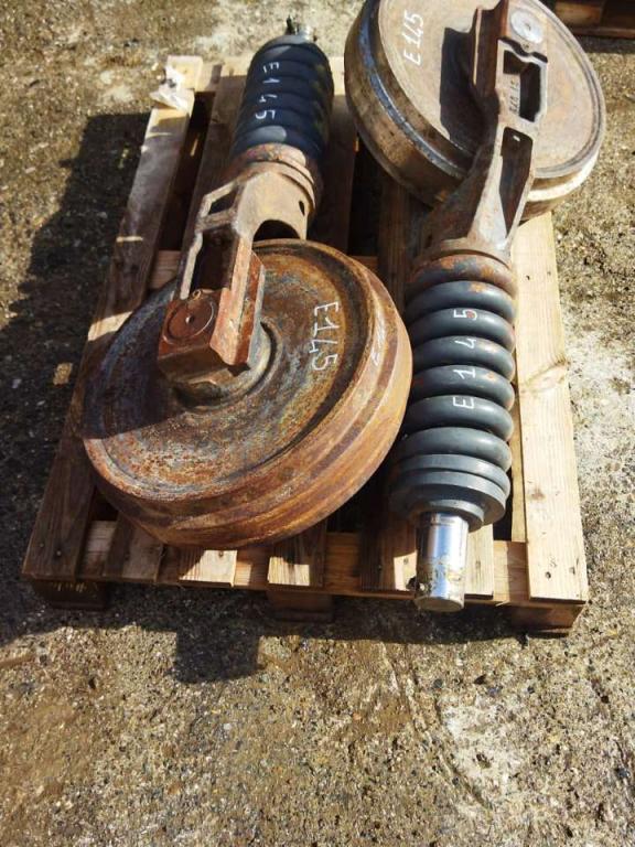 Roue folle pour New Holland E 145 Photo 3