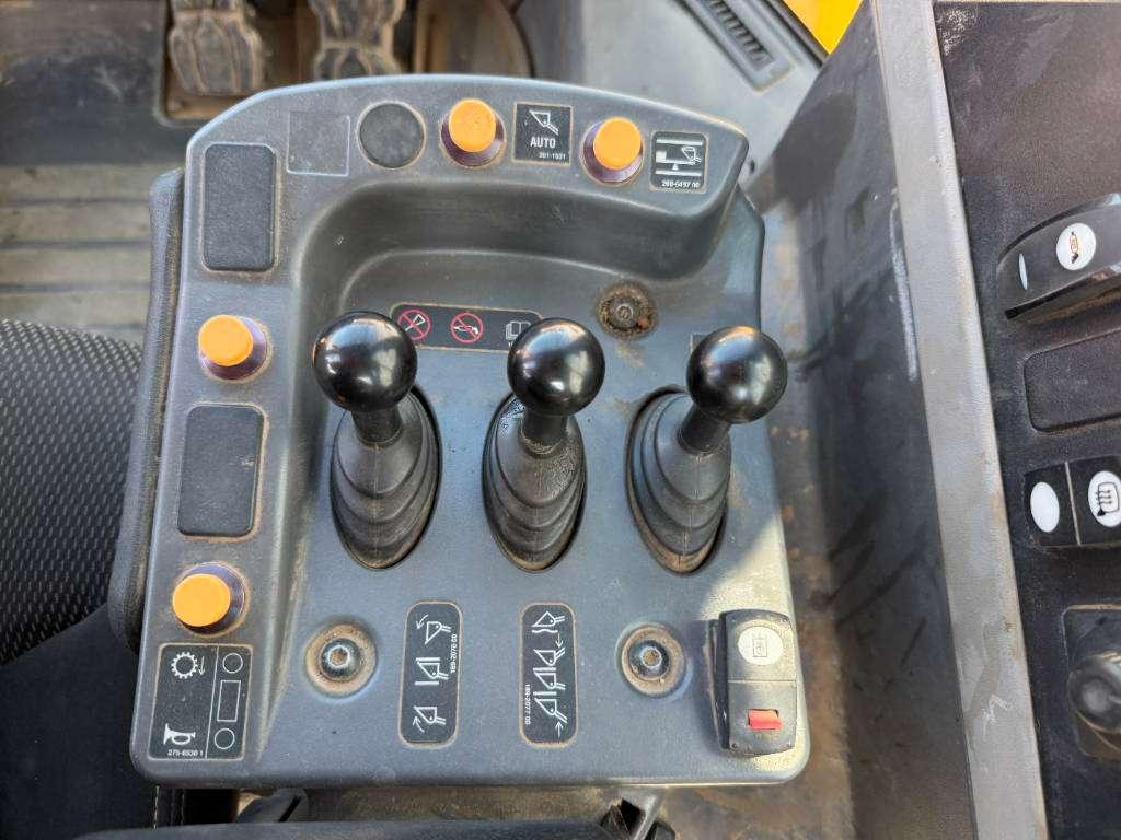 Caterpillar 966M - Automatic Greasing / 3th Function Photo 11