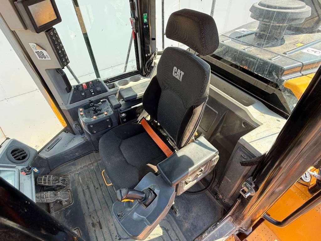 Caterpillar 966M - Automatic Greasing / 3th Function Photo 8