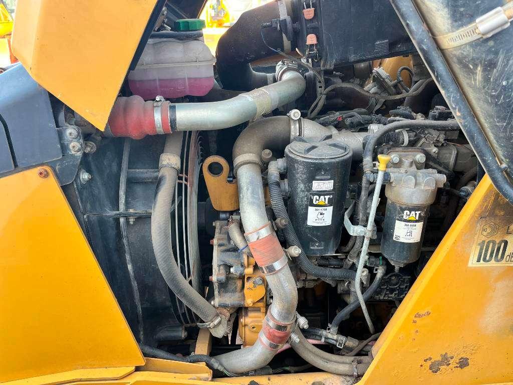 Caterpillar 444F2 - Telescopic Boom / 4WS / Hammer Lines Photo 28