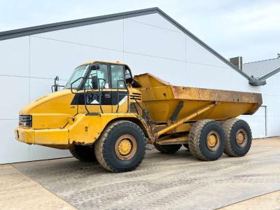Caterpillar 725 - Automatic Greasing / Body Heating Photo 1