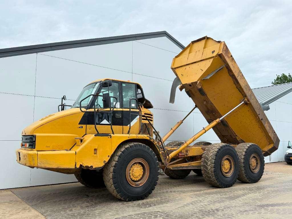 Caterpillar 725 - Automatic Greasing / Body Heating Photo 15
