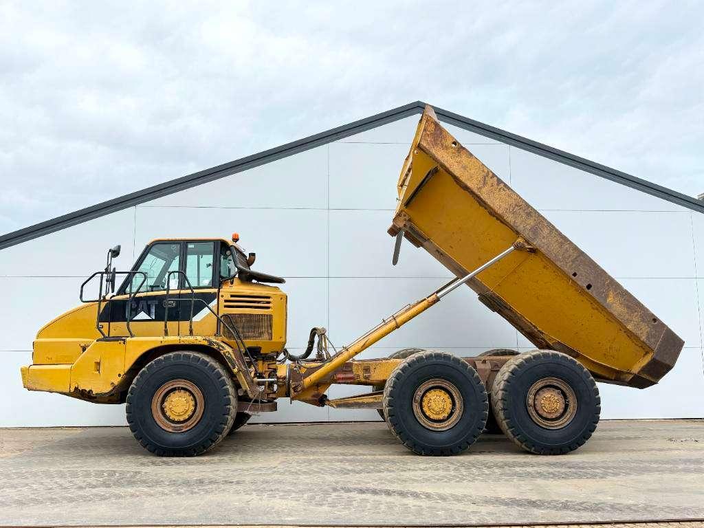 Caterpillar 725 - Automatic Greasing / Body Heating Photo 16