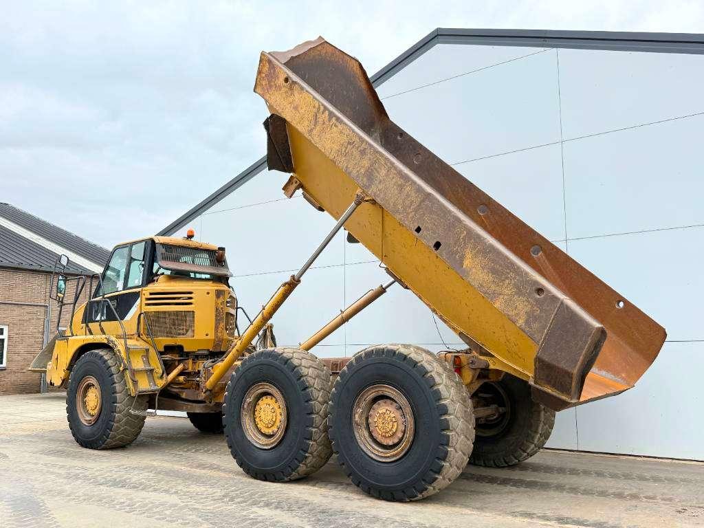 Caterpillar 725 - Automatic Greasing / Body Heating Photo 17