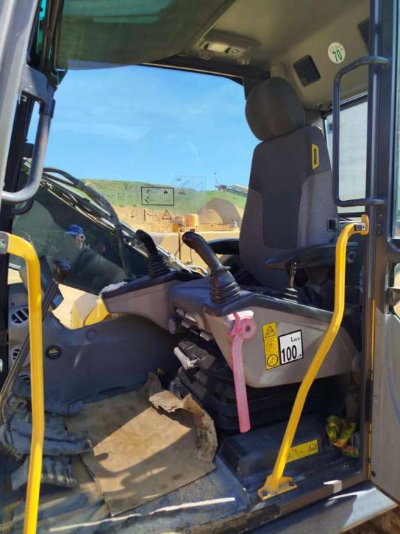 Volvo EC140DL Photo 8