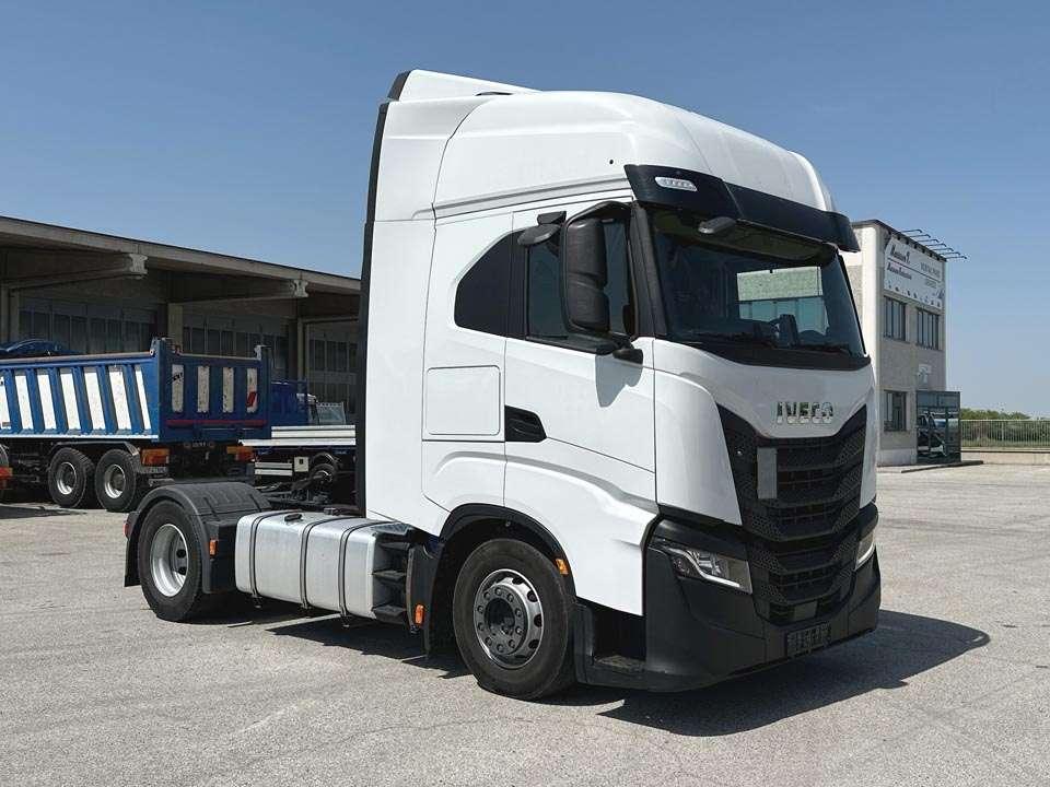 Iveco S-WAY 490 4x2 Photo 19