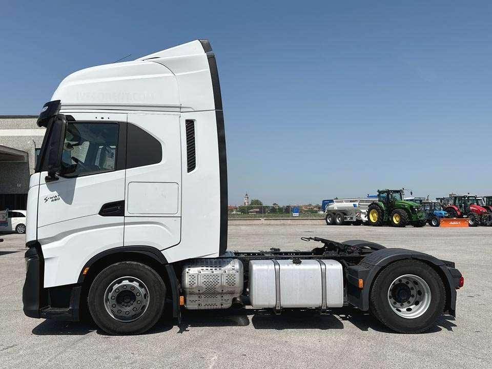 Iveco S-WAY 490 4x2 Photo 2