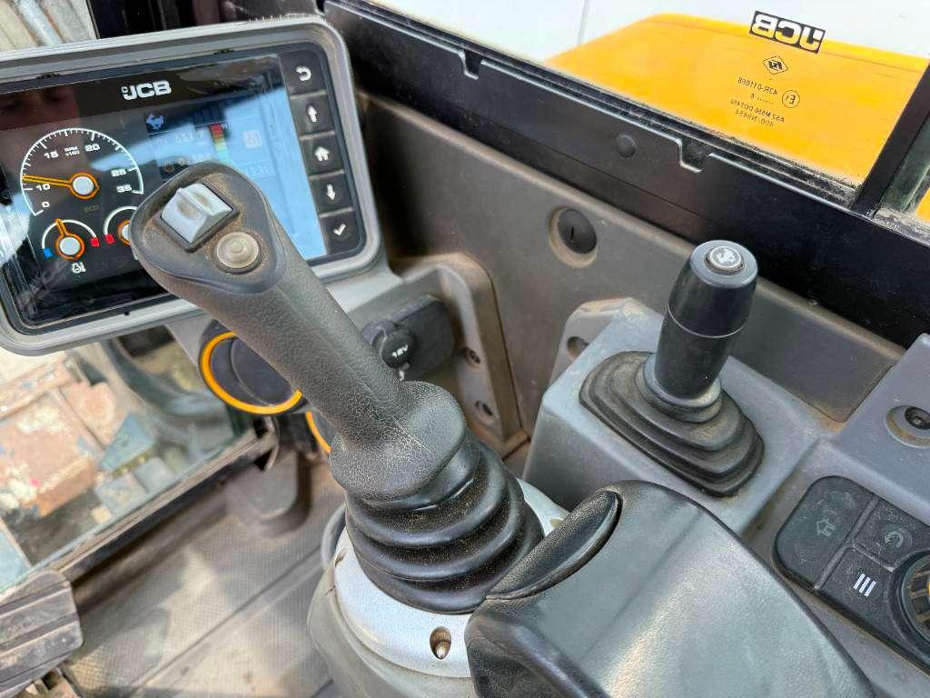 JCB 48Z-1 - Hammer Lines / Quick Coupler Photo 10