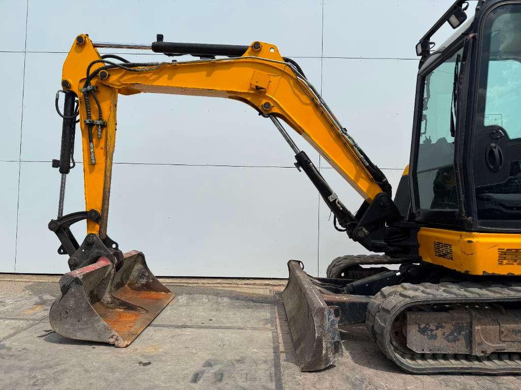 JCB 48Z-1 - Hammer Lines / Quick Coupler Photo 12