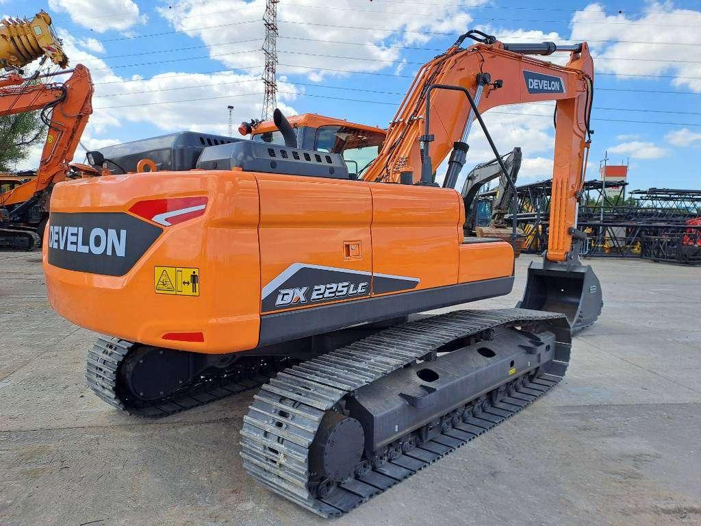 Doosan DX225LC-7M (UNUSED - Multiple Units Available) Photo 4
