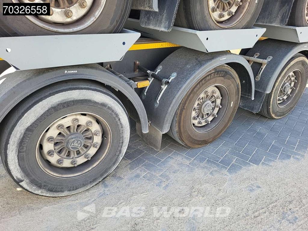 Kässbohrer CS APK 10/26 Lift Axle Stack Photo 9